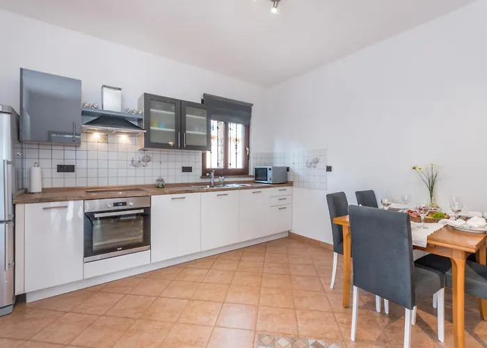 Mary By Mustel Travel Apartamento